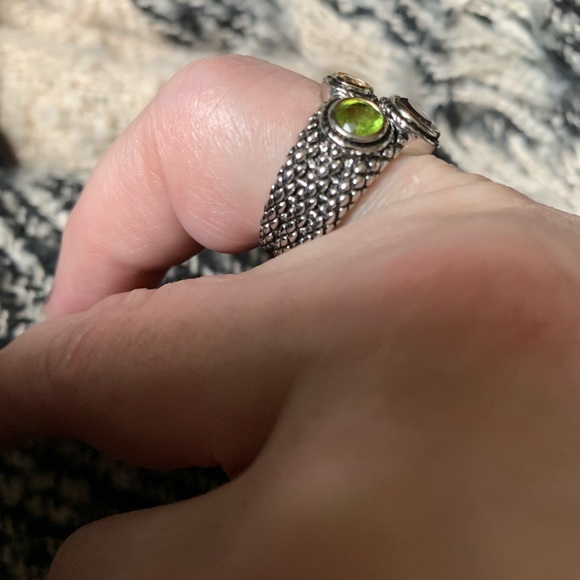 Sterling Silver Unique & Stylish Ring 💍 Size 8 NWOT - Picture 4 of 6